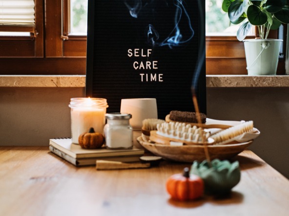 Wellbeing_work_life_balance_employee_care_crop